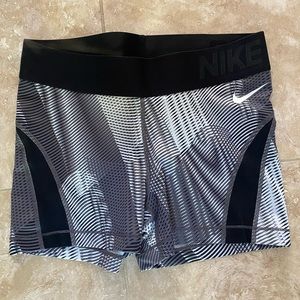 Women’s Nike Pro 3” shorts